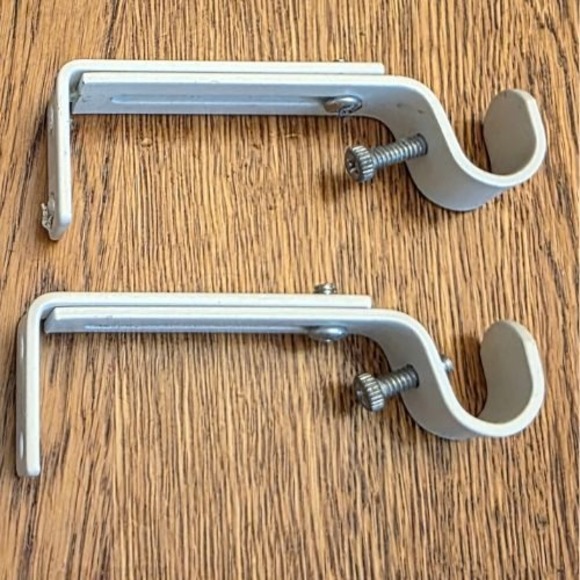 Other - Set of 2 White Adjustable Metal Curtain Rod Brackets Wall Mount 1/2 Inch Rod